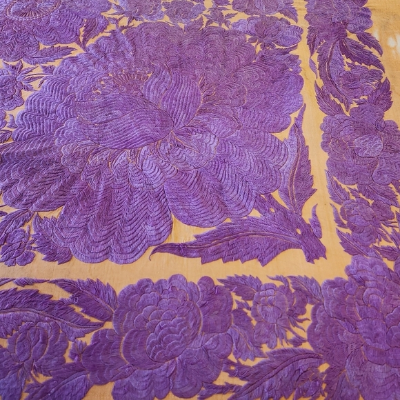 Victorian Silk Embroidered Piano Shawl - Picture 4 of 11